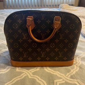 Louis Vuitton Alma PM